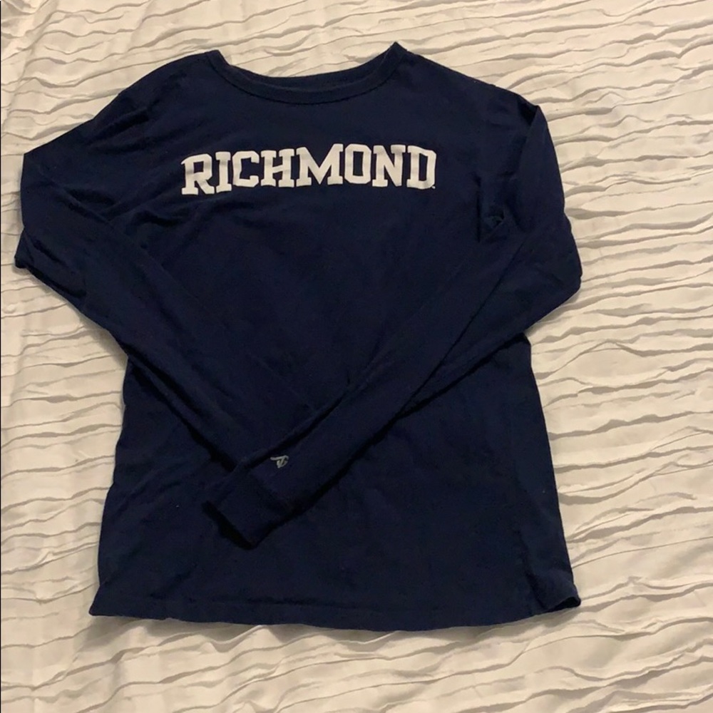 Navy Richmond T-shirt.